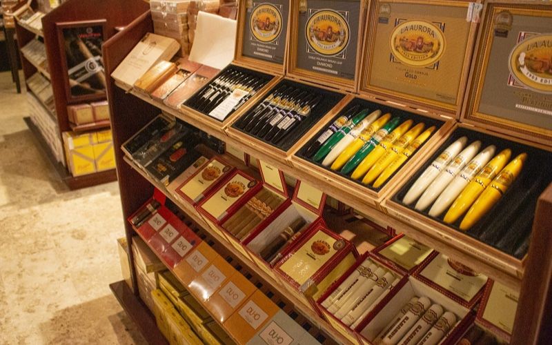 kinh nghiệm chọn shop xì gà uy tín tphcm