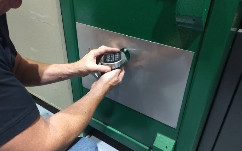 Hướng dẫn thay ổ khóa két sắt